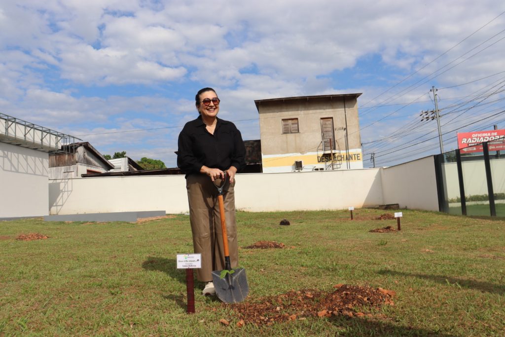 PLANTIO DE MUDAS MARCA CELEBRAÇÃO DO DIA MUNDIAL DO MEIO AMBIENTE NO TCE-AC E NO MPC-AC